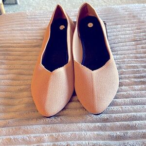 Soft fabric ballet flats, Size 9 (40), Excellent condition. Worn only once.